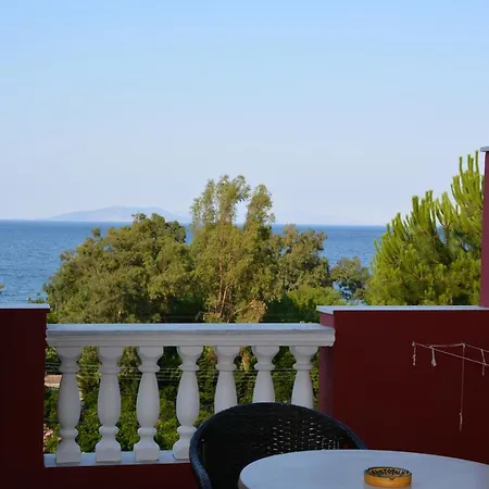 호텔 Aristotelis 2*