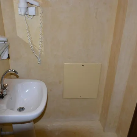 Aristotelis 에피다우로스