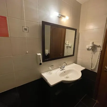 亚里士多德酒店 酒店 2*